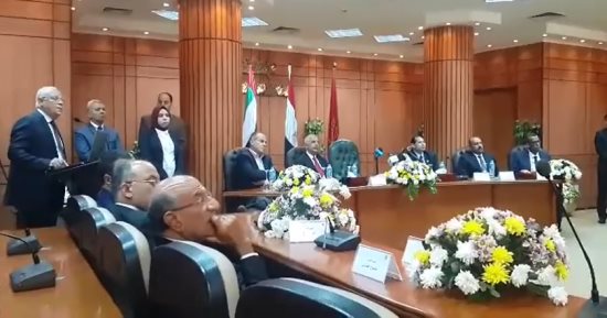 محافظ بورسعيد يستعرض مخططا لتطوير ميناء غرب من قبل مدير موانئ دبى