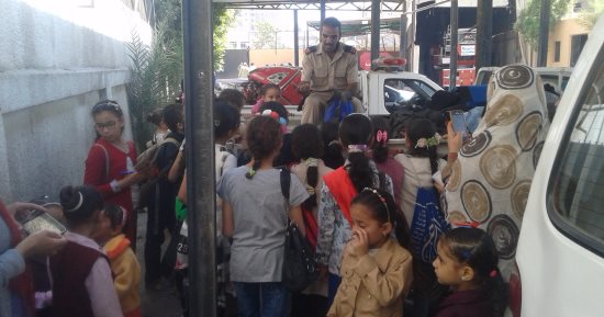 طلاب مدرسة إبتدائية بالفيوم يزورون الحماية المدنية