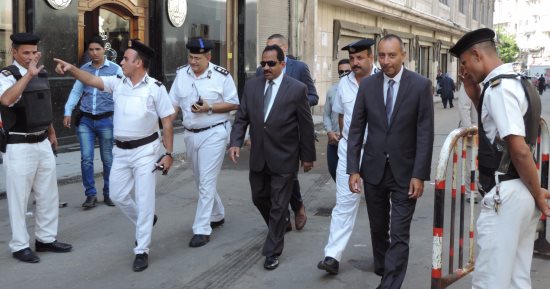 مدير أمن الإسكندرية فى حملة بالمنشية ويشدد على التواجد الميدانى للقيادات