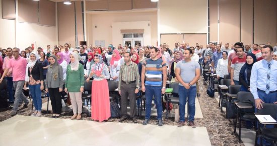 بالصور.. ورش تدريبية للمختصين بنقل وفود منتدى شباب العالم