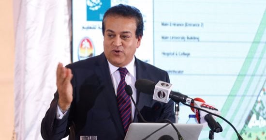 وزير التعليم العالى: نجهز لمركز حضارى للتقارب العلمى بين شباب مصر والعالم