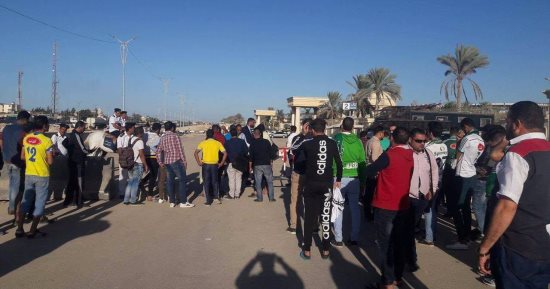 بالصور.. الأمن يرفض دخول جماهير الإسماعيلى والمصرى للمدرجات