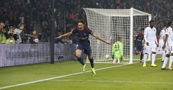 شاهد.. كافاني يقود سان جيرمان للفوز بثلاثية على نيس فى غياب نيمار
