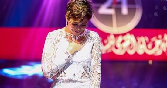 أهم 10 بوستات.. منة شلبى تدعو جمهورها للتبرع بملابس وبطاطين لغير القادرين