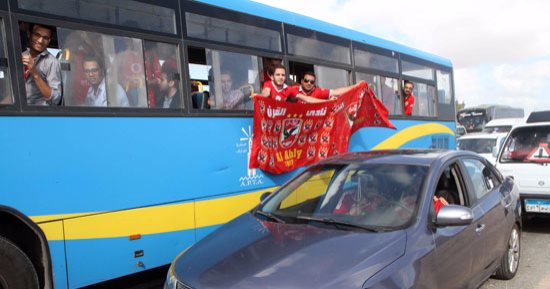 الاهلي يخصص أتوبيسا لنقل المرشحين بانتخابات النادى لحضور نهائى أفريقيا
