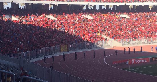 شاهد.. آلاف الجماهير تحتشد ببرج العرب لدعم الاهلى فى نهائى أفريقيا