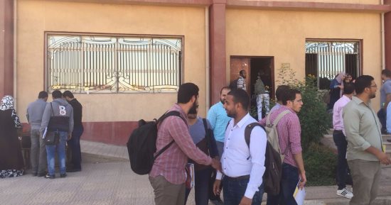 طلاب يشكون منعهم من حضور المحاضرات بسبب عدم دفع المصروفات ببنى سويف