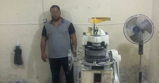 بالفيديو.. "الداخلية" تضبط مصنعا لإنتاج المخدرات بداخله 2 مليون قرص منشط