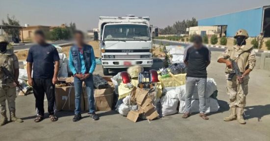 المتحدث العسكرى: ضبط 3 تكفيريين وعربة دفع رباعى بأحد الكهوف بوسط سيناء