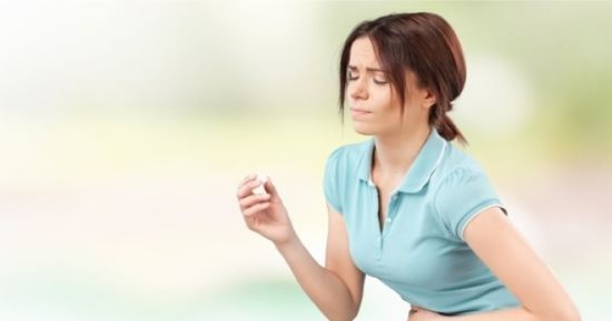 القىء المستمر خطر على الصحة.. تجنبيه بالزبادى والمكسرات