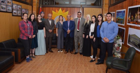 بالصور.. رئيس جامعة أسيوط يلتقى الوفد الطلابى الروسى التاسع 