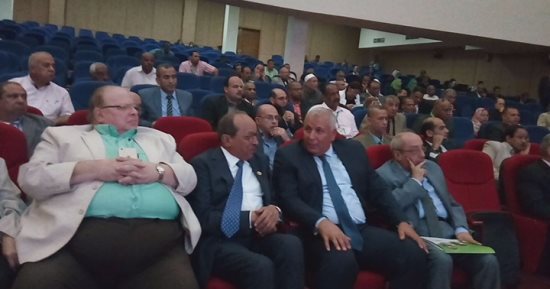 بالصور.. بدء فعاليات المؤتمر الأول لصناعات النخيل بالوادى الجديد