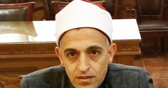 مدير بالأوقاف يشعل معركة كلامية على فيس بوك: "الوزير عنده حق وبعضنا عالة"