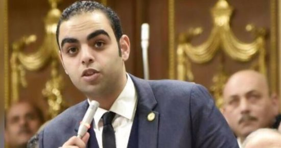 نائب يحذر من استغلال التجار لإقرار الزيادات والعلاوات ورفع أسعار السلع  