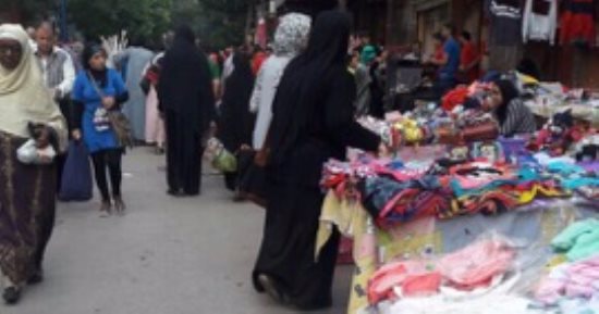 بالصور.. الباعة الجائلون وسيارات الأجرة أبرز شكاوى سكان ميدان لاظوغلى