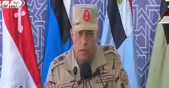 قائد الجيش الثالث: نشارك فى التنمية دعما للأمن القومى ودون إخلال بواجبنا
