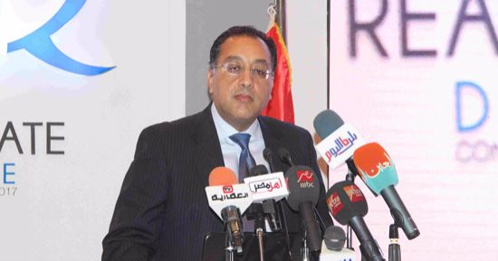 وزير الإسكان: إقامة معارض فى فرنسا وأمريكا لتسويق العقار المصرى فى الخارج 