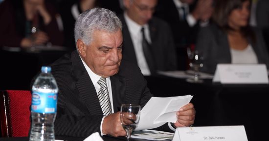فيديو.. زاهى حواس يُهاجم مونيكا حنا بسبب معرض لـ"توت عنخ أمون" بالخارج