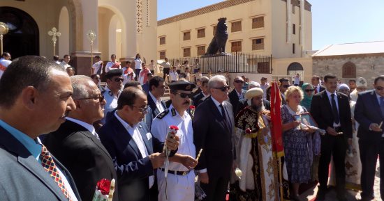 بالصور.. محافظ جنوب سيناء فى الذكرى الثانية لضحايا الطائرة الروسية: لن ننساكم