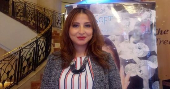 أستاذ جلدية: أقراص منع الحمل وبعض أدوات التجميل يسببان اسمرار الجلد   