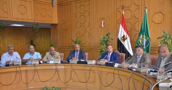 محافظ الإسماعيلية يوجه  بإعداد تقرير تفصيلي عن تنفيذ مشروعات الصرف الصحي