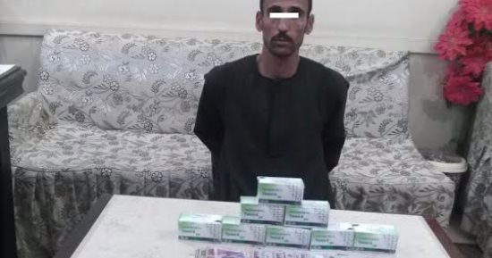 مباحث جهينة بسوهاج تضبط عاملا وبحوزته 800 قرص تامول المخدر 