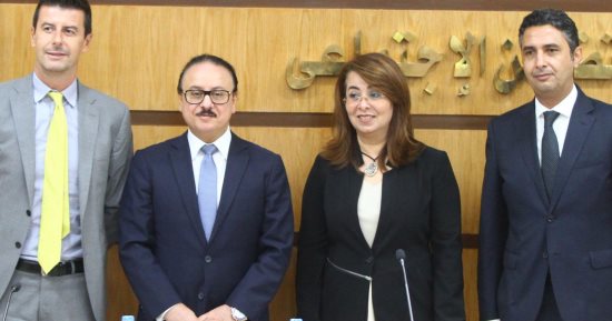 فودافون تطلق خدمة صرف المعاشات والنفقة عبر المحمول من خلال "فودافون كاش"