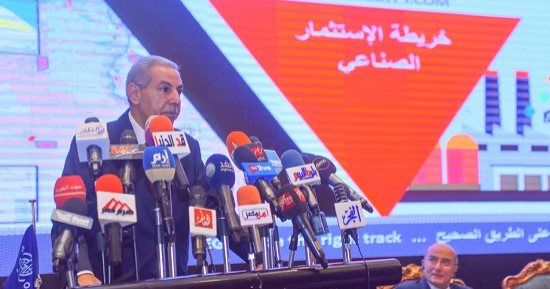 وزير الصناعة: الحكومة تتواصل مع السعودية بشأن نوعية مشروعات "نيوم"