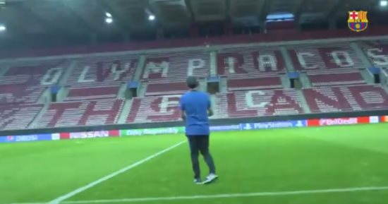 بالفيديو.. مدرب برشلونة يستعيد ذكرياته مع أولمبياكوس