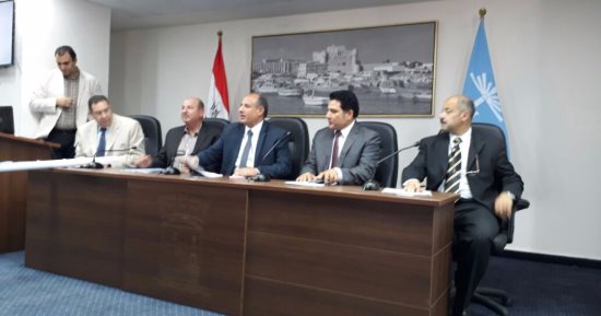محافظ الإسكندرية يترأس اجتماع لجنة مواجهة الأزمات والسيول