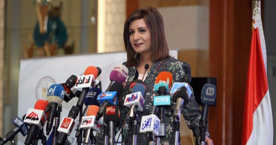 وزيرة الهجرة تهنئ "دورين أسعد" أول عمدة مصرية فى تاريخ كندا
