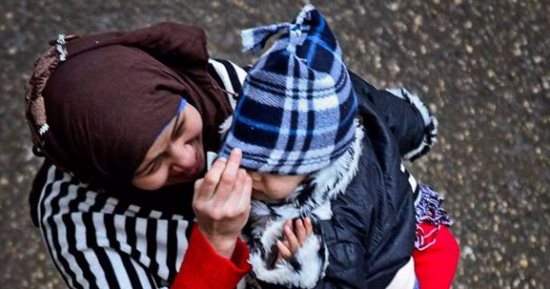 صورة اليوم.. لا تبكِ يا صغيرى وانظر نحو السماء