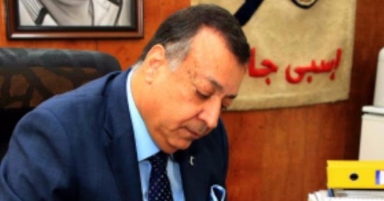 رئيس الجمعية المصرية للغاز يوقع استمارة "علشان تبنيها"