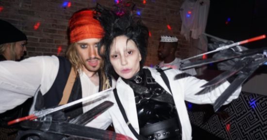 بالصور.. تعرف على سبب تحول ليدى جاجا لـ"Edward Scissorhands"