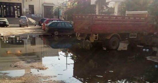 اضبط مخالفة.. محطة قطار ونادى أشمون يغرقان فى المياه