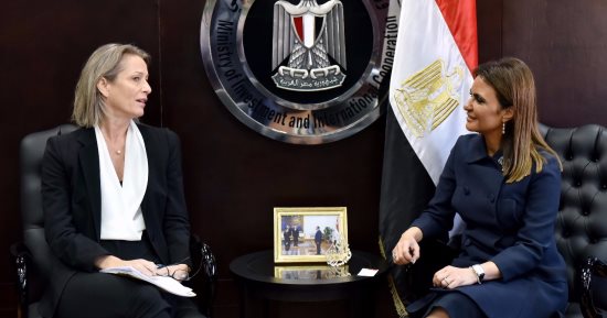سحر نصر تبحث مع سفيرة الدانمارك زيادة استثمارات بلادها فى مصر