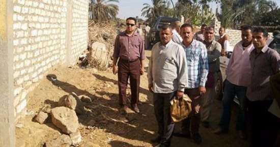 بالصور.. استعادة قطعة أرض أملاك دولة مستولى عليها منذ عشر سنوات ببنى سويف