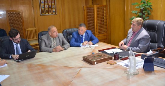 محافظ الإسماعيلية يناقش مع ممثل مشروع الاتحاد الأوروبى دعم الإصلاح الإدارى