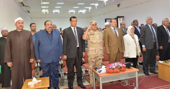 بالصور ..سكرتير عام أسيوط يشارك فى حفل تأبين شهداء الواحات