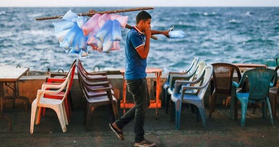 صورة اليوم... الدنيا لو جارحة لونها لون فرحة