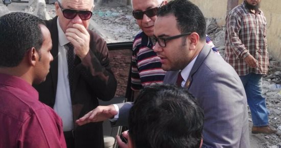 بالصور ..نائب دائرة الساحل يعلن تخصيص 12 سيارة لإزالة مخلفات محور روض الفرج