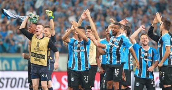 جريميو يضرب موعداً مع لانوس فى نهائى كأس ليبرتادوريس