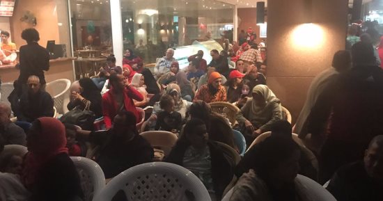 بالفيديو والصور.. أعضاء الاهلى يحتشدون فى الجزيرة لمشاهدة مواجهة الوداد