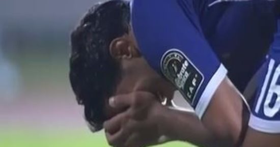 بالفيديو.. حمودى ينهمر فى البكاء بعد خسارة اللقب الأفريقى أمام الوداد