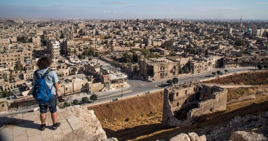 لسه جميلة رغم الحروب.. مصور يوثق الحياة فى سوريا "فيها حاجة حلوة"