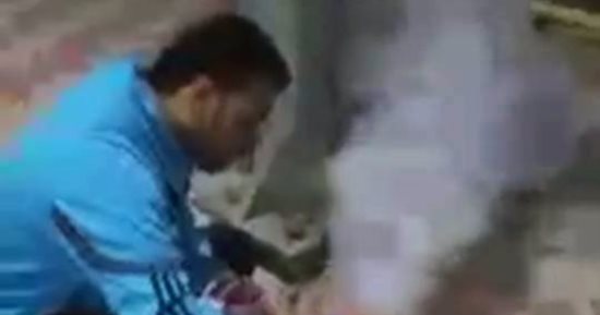 بالصور.. رئيس نادى شباب محلة حسن يذبح خروفا داخل ملعب النادى لفك النحس