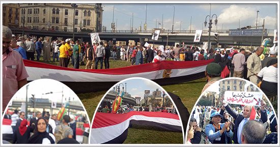بالصور.. 800 بائع متجول ينظمون وقفة لتأييد الرئيس بميدان رمسيس.."علشان تبنيها": جمعنا آلاف التوقيات من المارة والحملة لاقت إقبالا لافتا للنظر.. وهتافات تطالب السيسي باعلان ترشحه لولاية جديدة