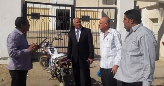 رئيس مدينة بئر العبد يعاقب أطباء الوحدة الصحية ببالوظة لتأخرهم