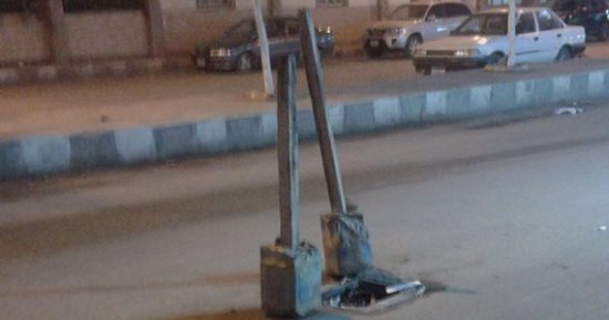 امسك مخالفة.. بلاعة مفتوحة بكفر صقر والأهالى: مجلس المدينة تكاسل عن إغلاقها