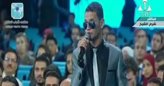 الرئيس يلبى طلب شاب من ذوى الإعاقة: "تحت أمرك وما تزعلشى.. أعتذر لكم"